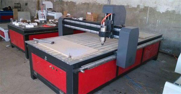 雕刻機選購及最合適應用范圍——昆山廣告公司